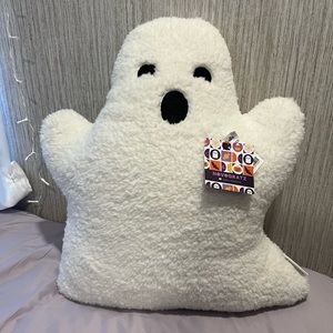 Viral ghost pillow